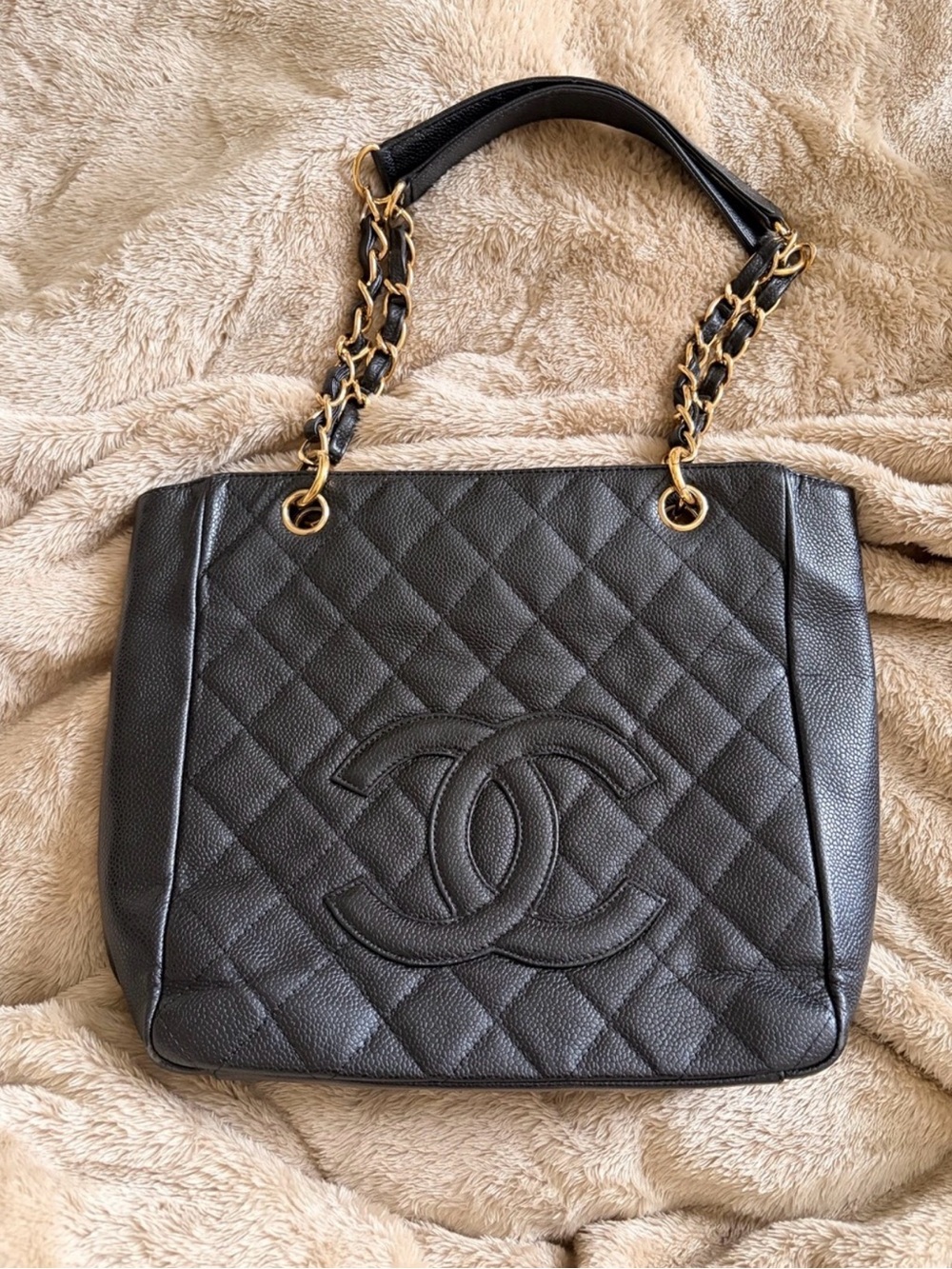 CHANEL Black Quilted Caviar Leather Shoulder Tote with Gold Chain